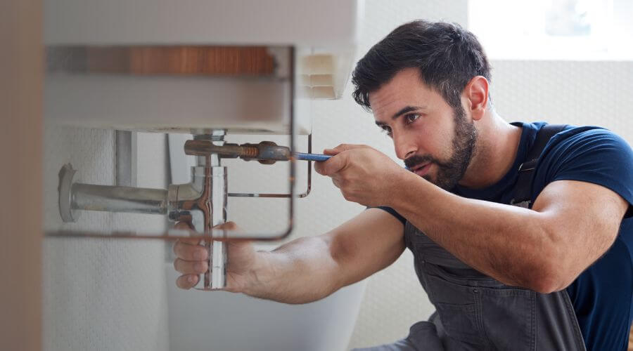 Expert burst pipe repair services in Loraine, TX